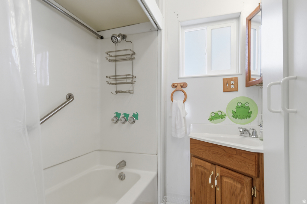 56 N CENTER ST Eureka, UT 84628