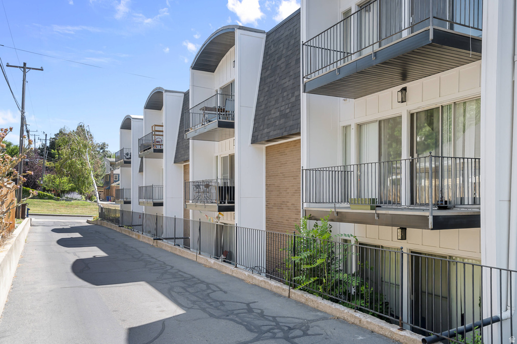 Photo 9 for MLS #2120201 at 1155 E 200 South