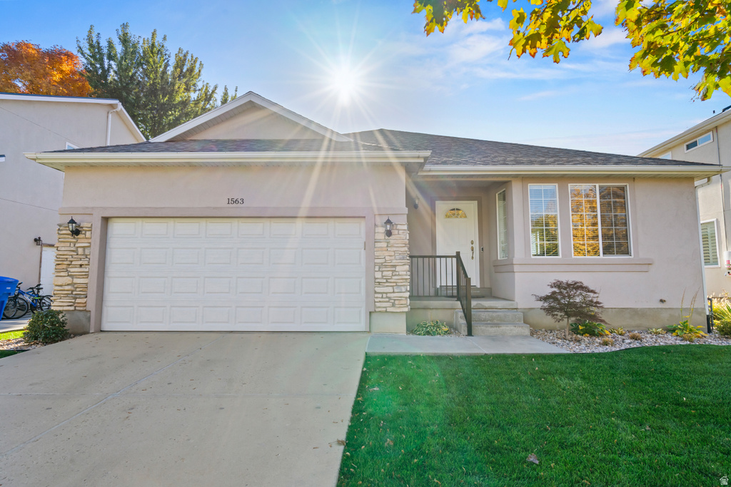 1563  Oakridge Park Dr