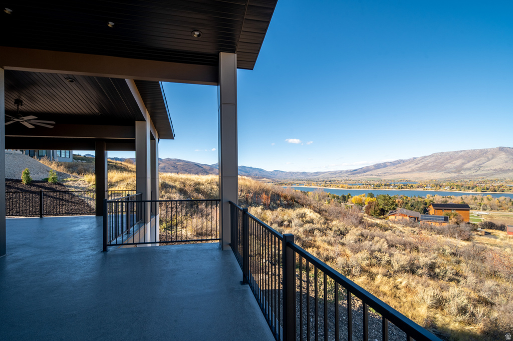 6858 E SUMMIT PEAK CIR Huntsville, UT 84317