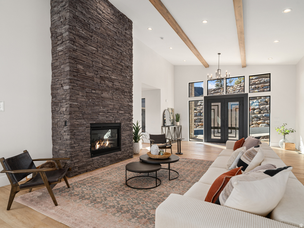 6858 E SUMMIT PEAK CIR Huntsville, UT 84317