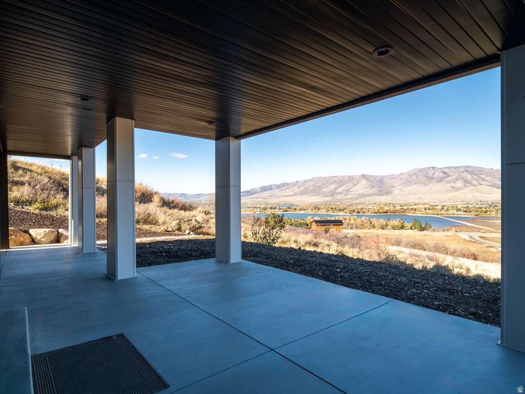 6858 E SUMMIT PEAK CIR Huntsville, UT 84317