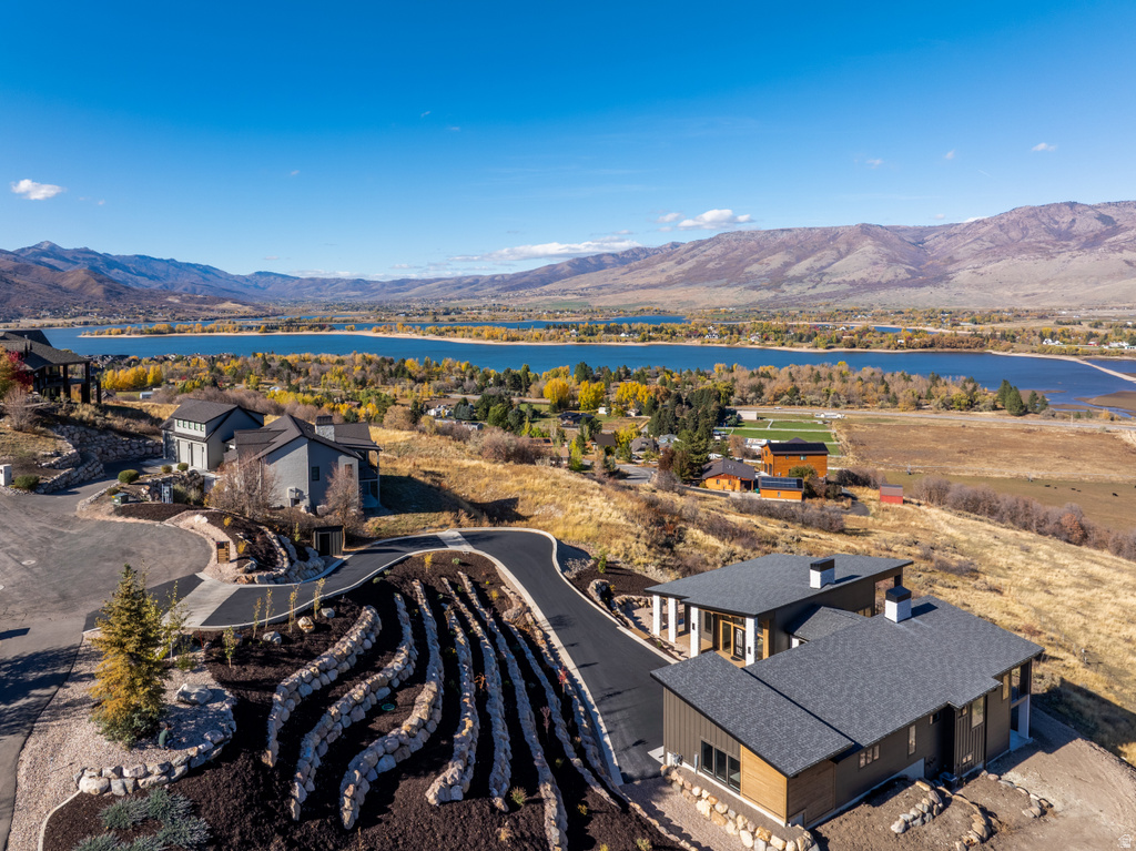6858 E SUMMIT PEAK CIR Huntsville, UT 84317