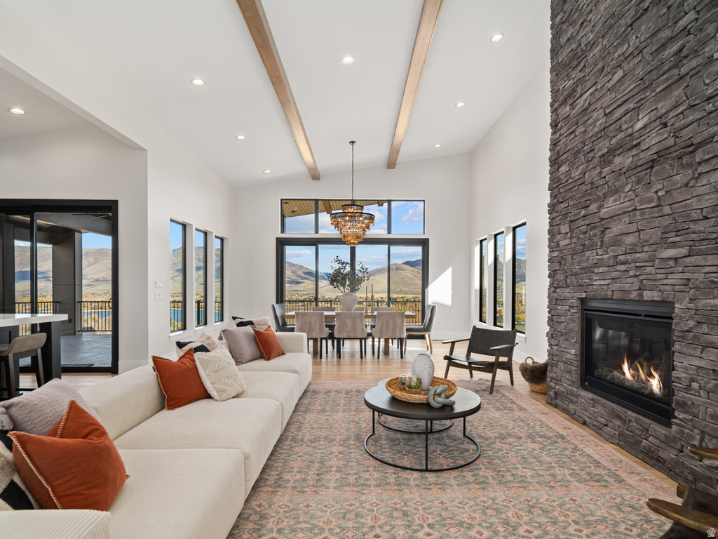 6858 E SUMMIT PEAK CIR Huntsville, UT 84317