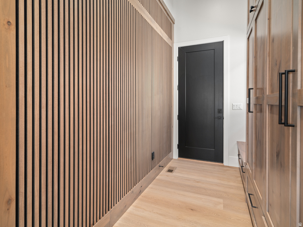 6858 E SUMMIT PEAK CIR Huntsville, UT 84317