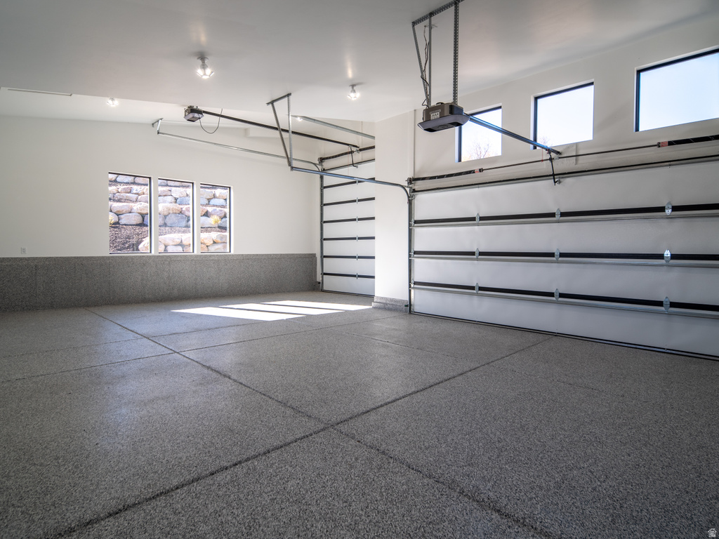 6858 E SUMMIT PEAK CIR Huntsville, UT 84317