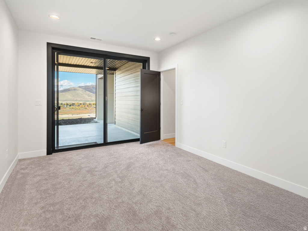 6858 E SUMMIT PEAK CIR Huntsville, UT 84317