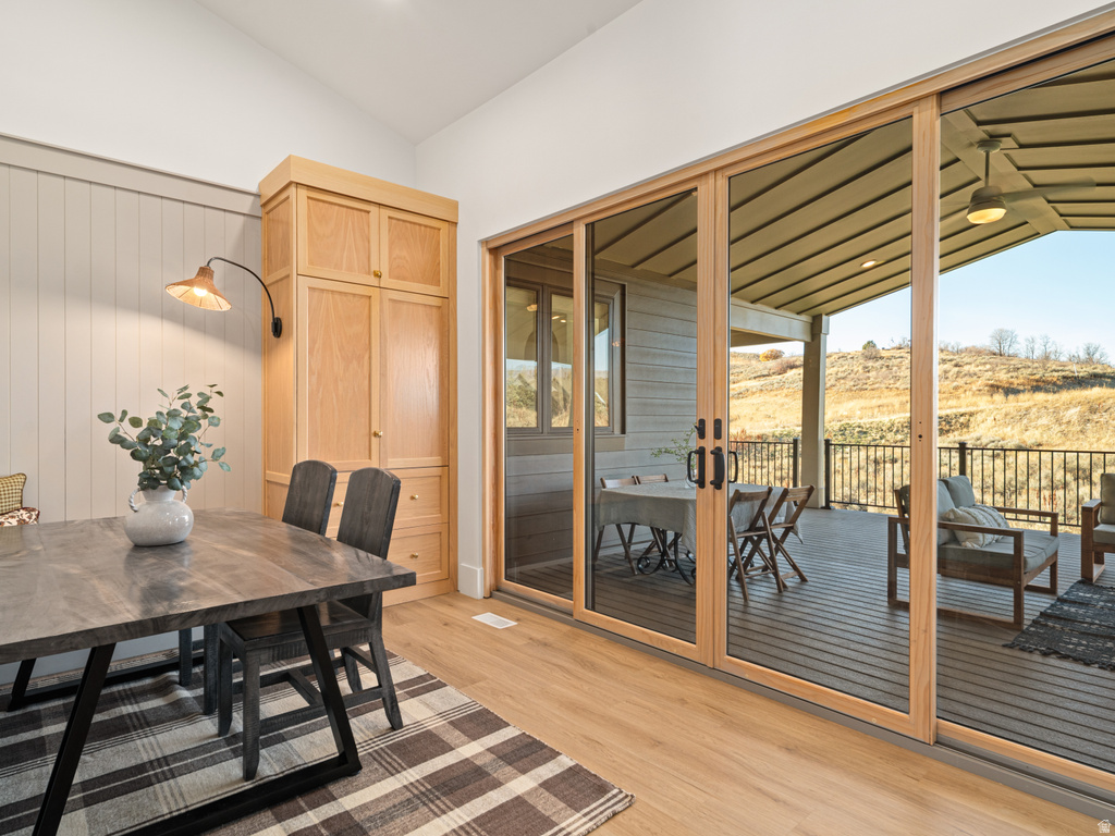 6188 E HUMMINGBIRD PT Huntsville, UT 84317