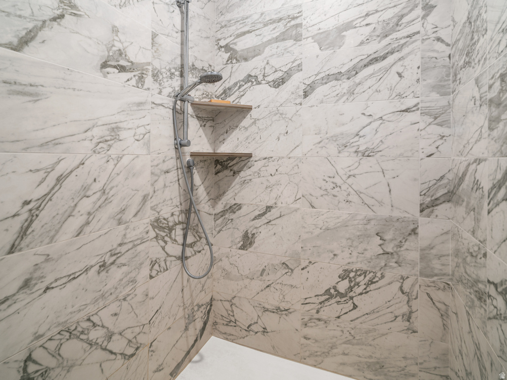 6188 E HUMMINGBIRD PT Huntsville, UT 84317