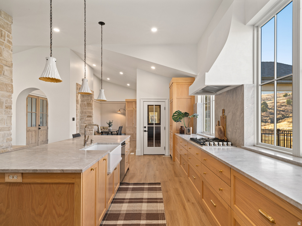 6188 E HUMMINGBIRD PT Huntsville, UT 84317