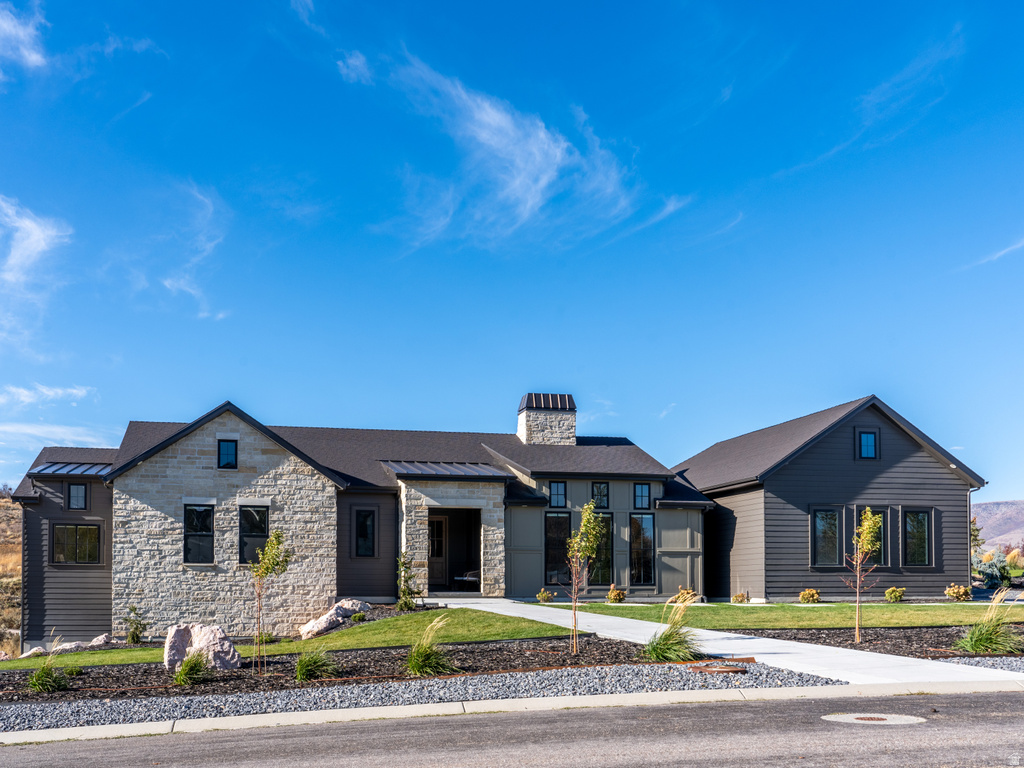 6188 E HUMMINGBIRD PT Huntsville, UT 84317