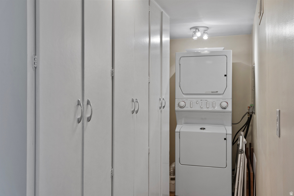 Photo 29 for MLS #2120256 at 900 S Donner Way #203