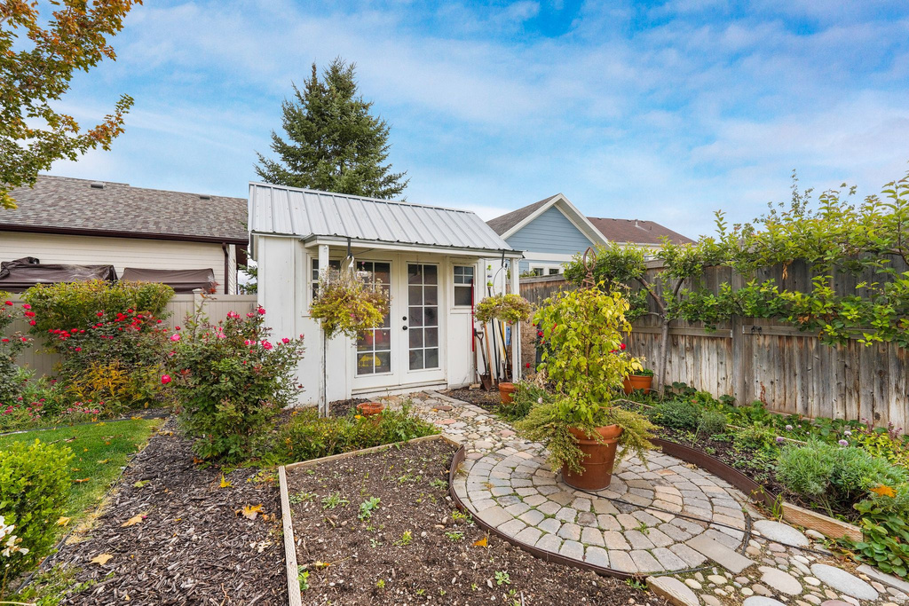 10711 S NAVARRO WAY South Jordan, UT 84009