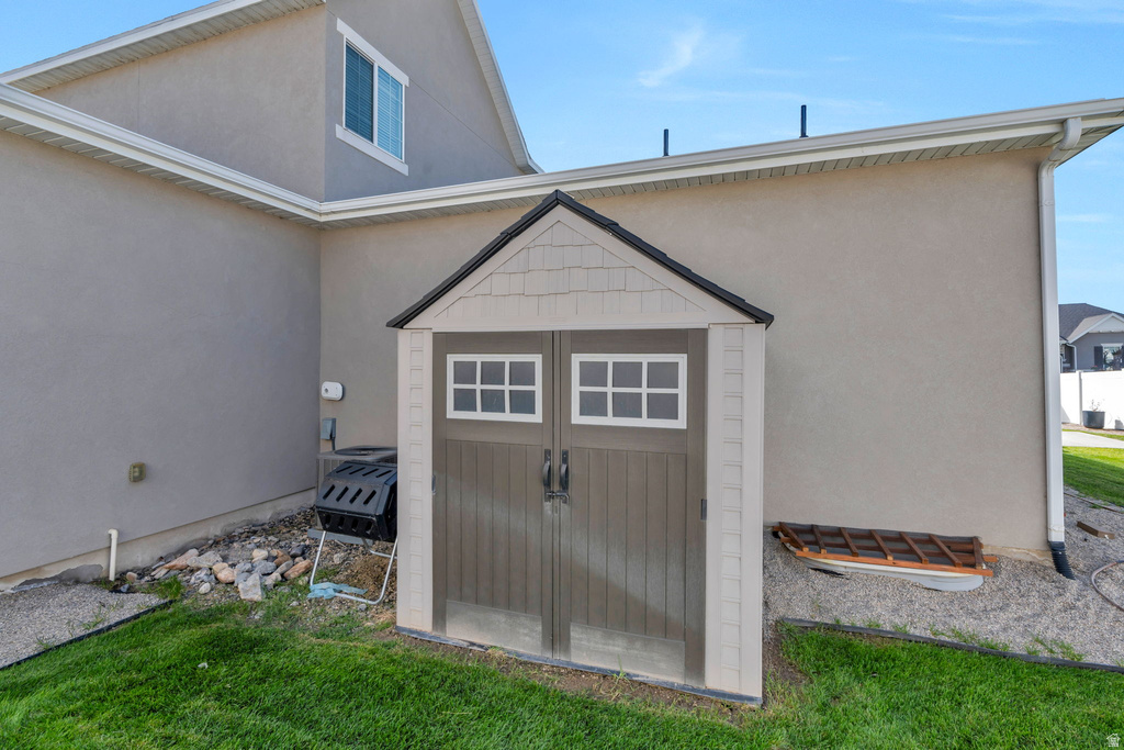 337 N BROOKVIEW DR Lindon, UT 84042