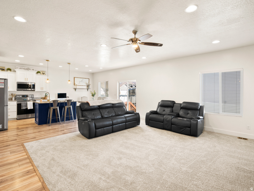 812 N SPRING LN Spanish Fork, UT 84660