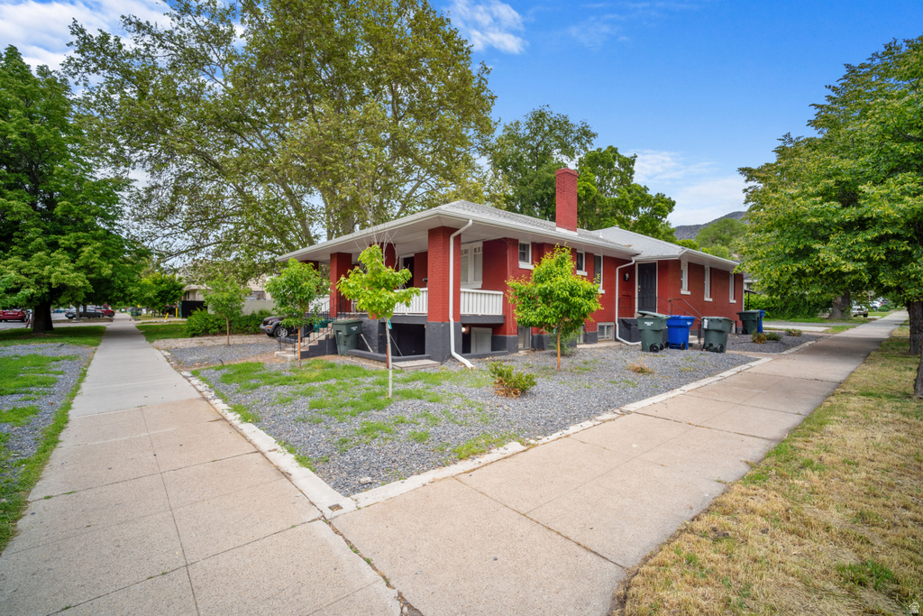 Photo 2 for MLS #2120265 at 2634 Quincy Ave