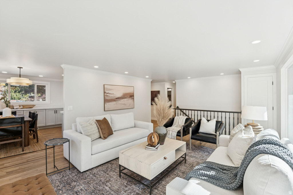 Photo 4 for MLS #2120266 at 3820 S Viking Rd