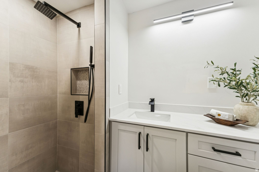 Photo 12 for MLS #2120266 at 3820 S Viking Rd