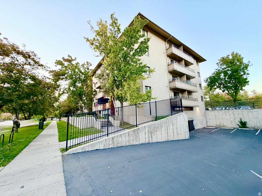 Photo 6 for MLS #2120272 at 339 E 600 South #1308