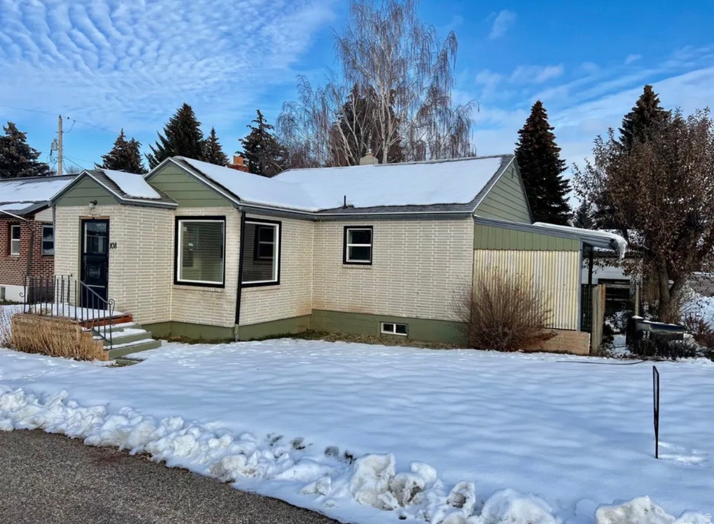108 W 2ND Grace, ID 83241