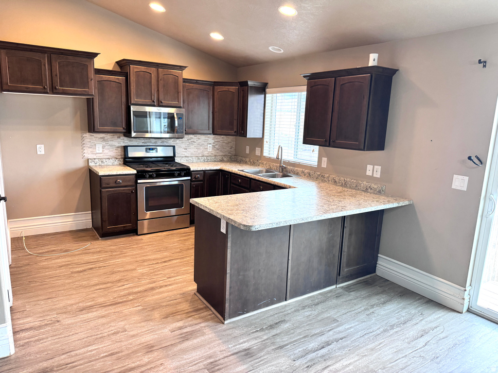 1737 N BROADWAY AVE Tooele, UT 84074