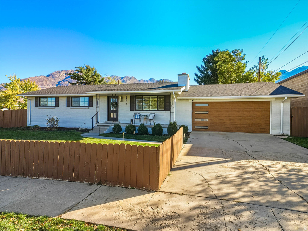 6851 S 2300 E Cottonwood Heights, UT 84121