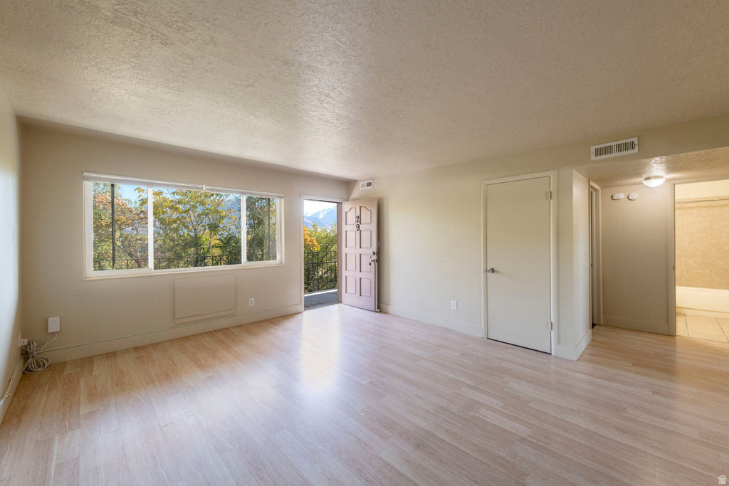 Photo 7 for MLS #2120299 at 256 E Helm Ave