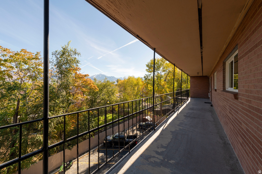 Photo 3 for MLS #2120299 at 256 E Helm Ave