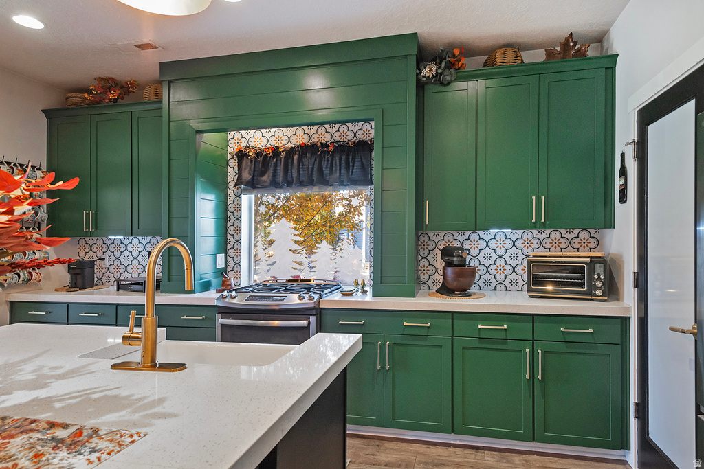 1207 W JACKSON AVE Farmington, UT 84025