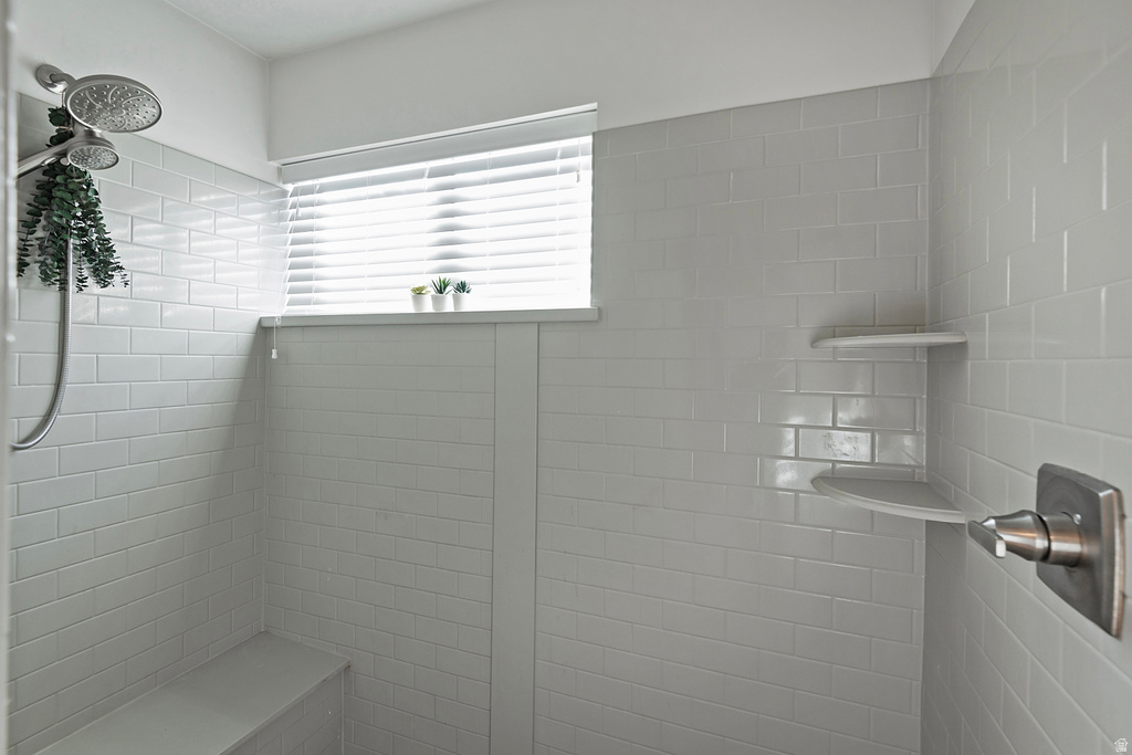 1207 W JACKSON AVE Farmington, UT 84025