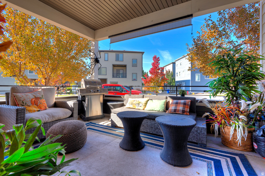 1207 W JACKSON AVE Farmington, UT 84025