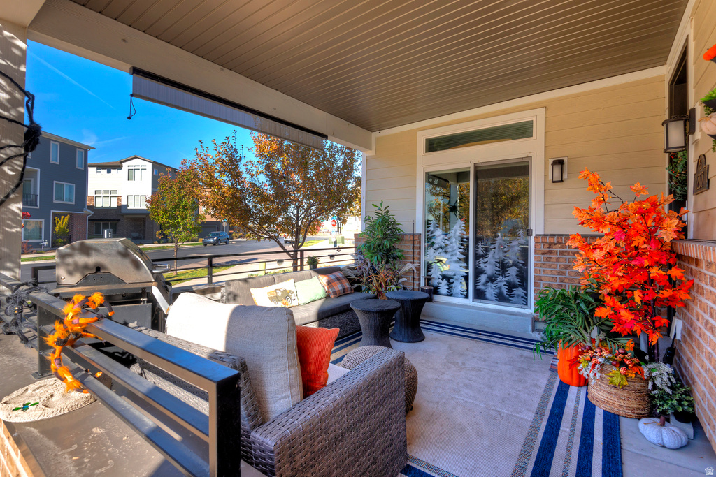 1207 W JACKSON AVE Farmington, UT 84025