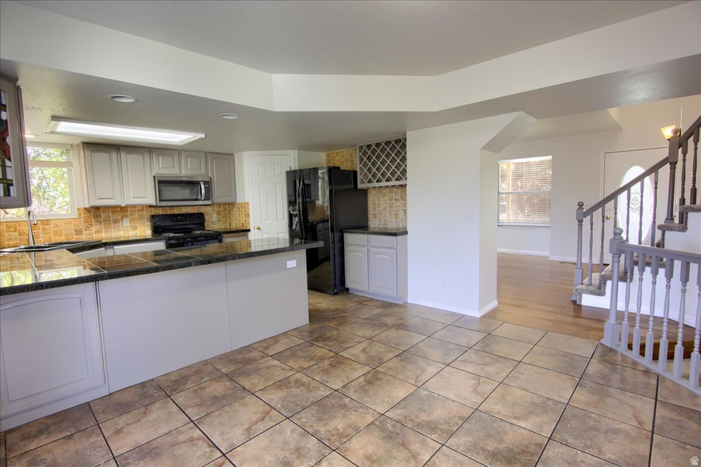 9941 S BIRNAM WOODS WAY South Jordan, UT 84009