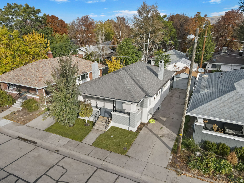 Photo 7 for MLS #2120313 at 143 E Hampton Ave