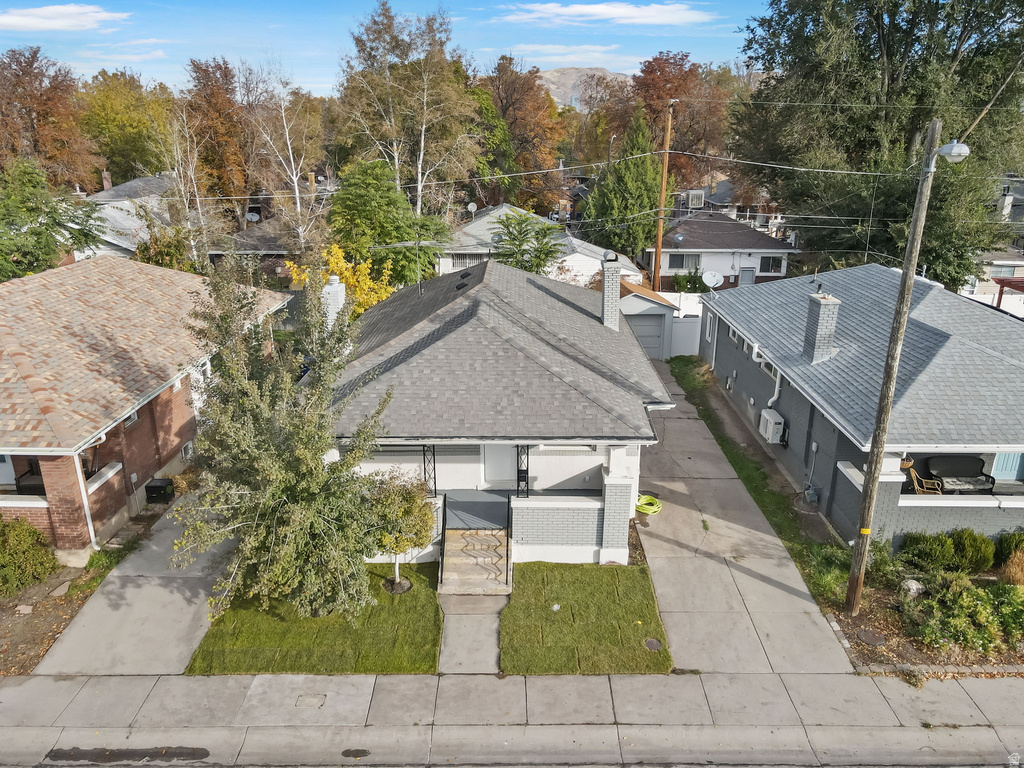 Photo 5 for MLS #2120313 at 143 E Hampton Ave