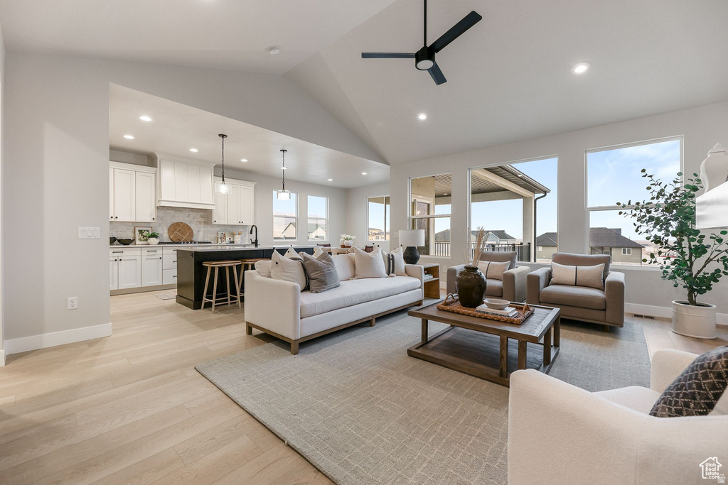 8035 N PARK MEADOW LN #2 Lake Point, UT 84074