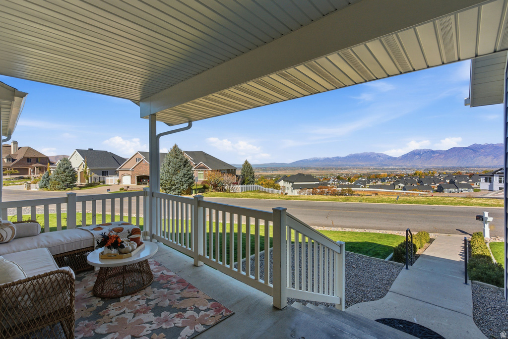 231 W GLADSTAN DR Elk Ridge, UT 84651