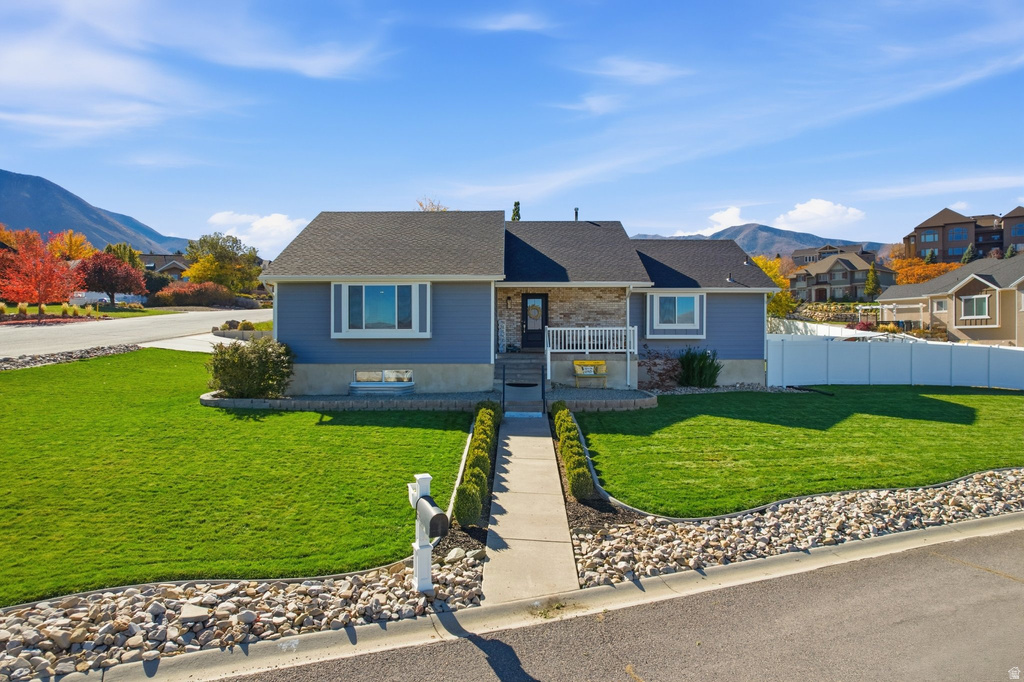 231 W GLADSTAN DR Elk Ridge, UT 84651
