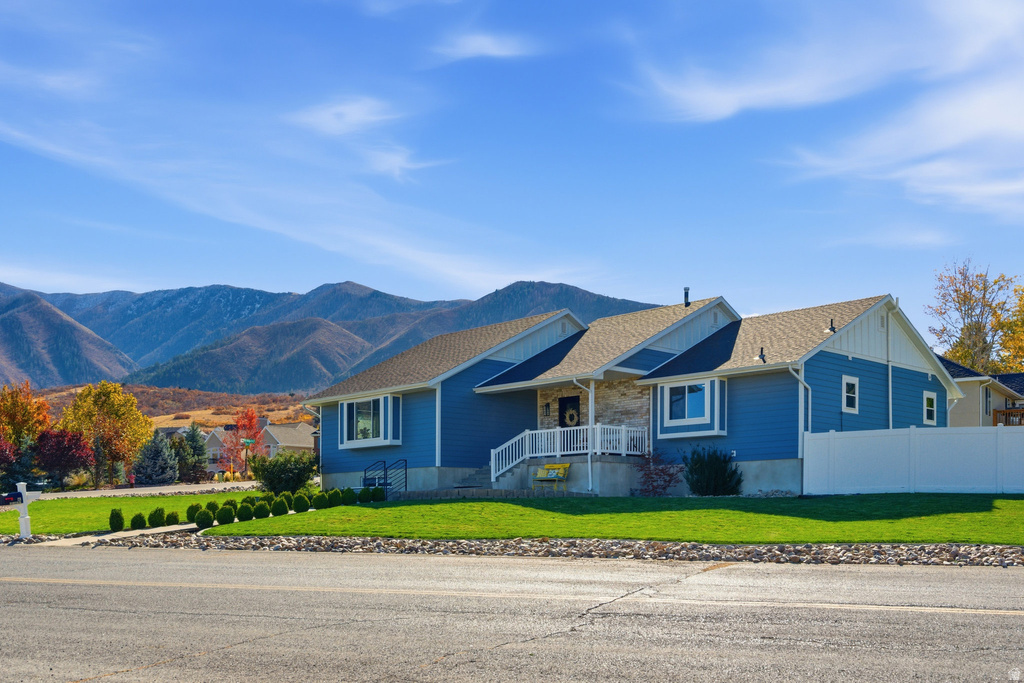 231 W GLADSTAN DR Elk Ridge, UT 84651