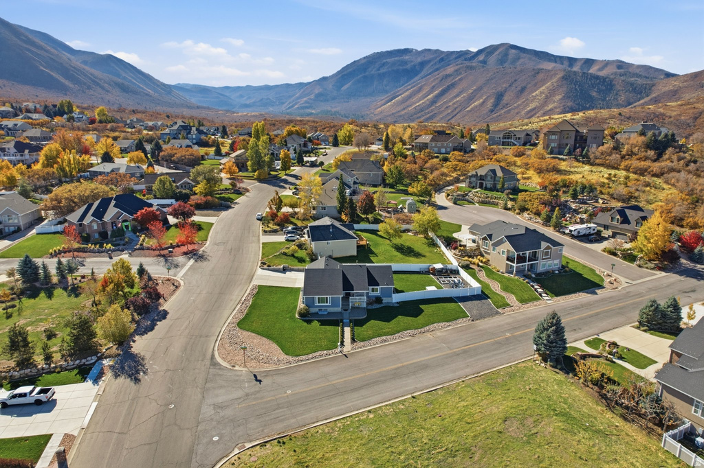 231 W GLADSTAN DR Elk Ridge, UT 84651