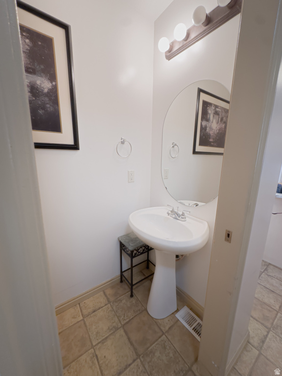 257 W 1380 N Tooele, UT 84074