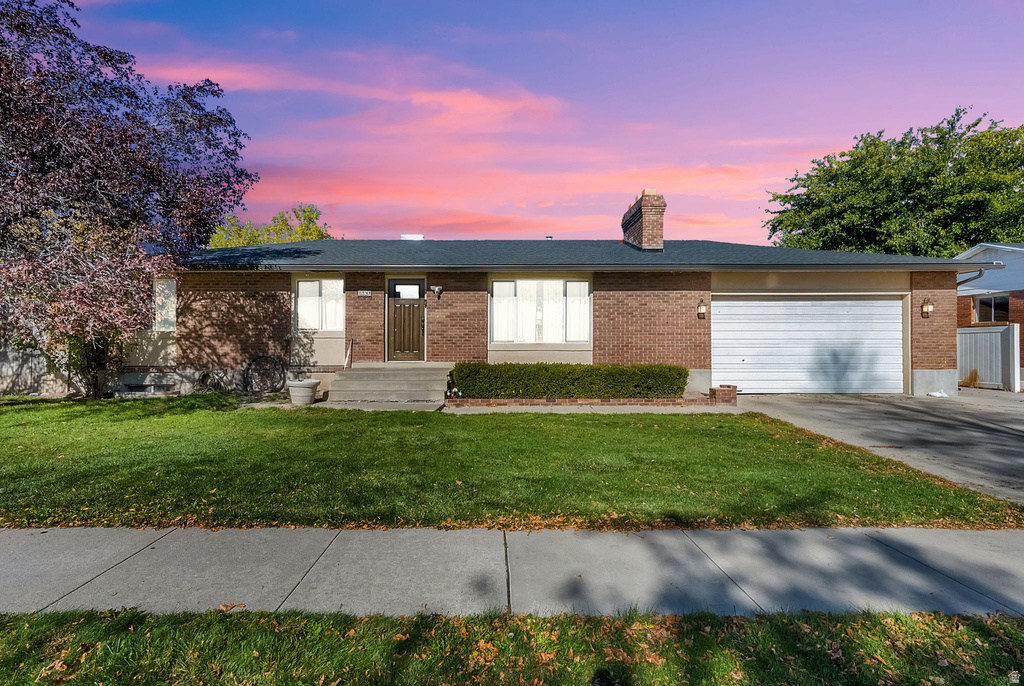 2294 W Harvestland Dr