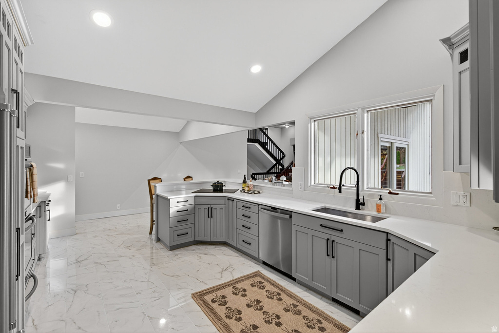 2774 E ROBIDOUX RD Sandy, UT 84093