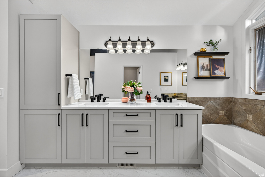 2774 E ROBIDOUX RD Sandy, UT 84093