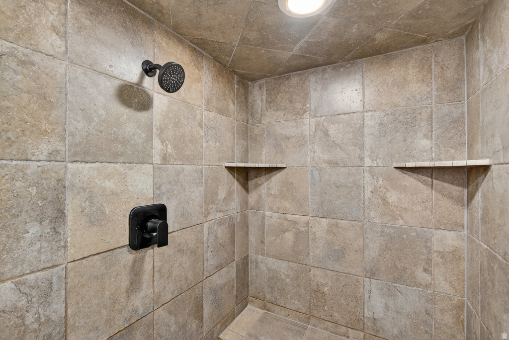 2774 E ROBIDOUX RD Sandy, UT 84093