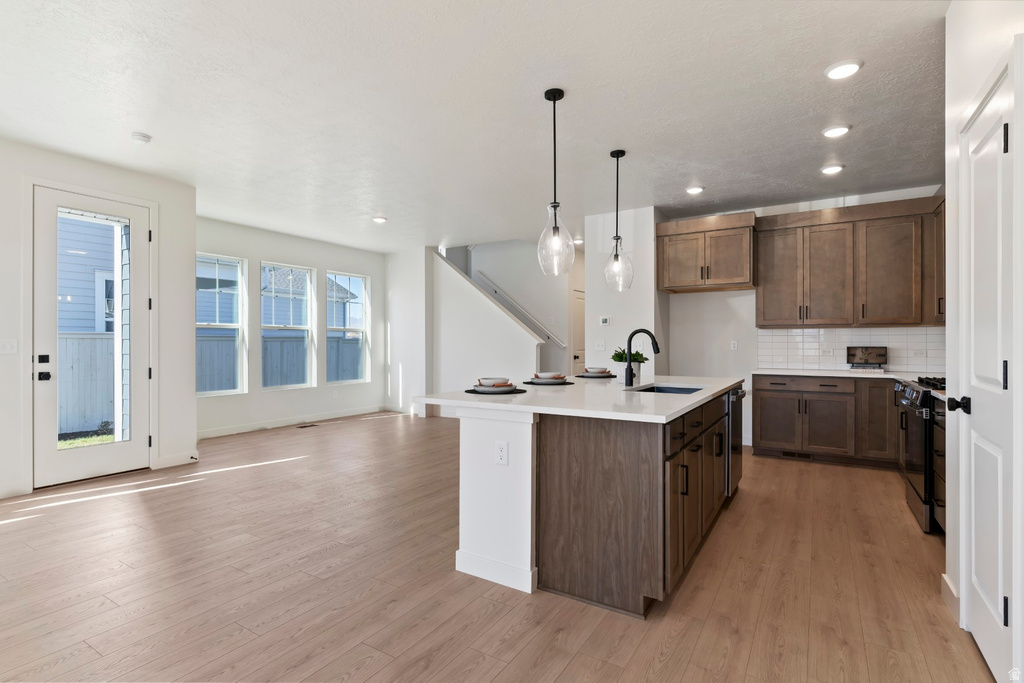 892 W CAROLINE DR Saratoga Springs, UT 84045