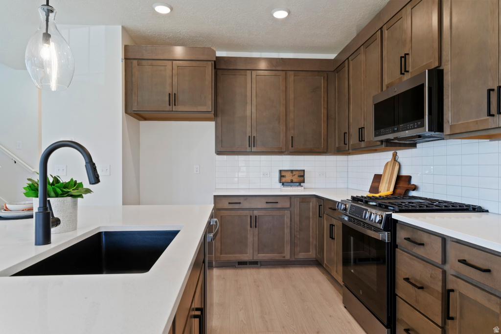 892 W CAROLINE DR Saratoga Springs, UT 84045