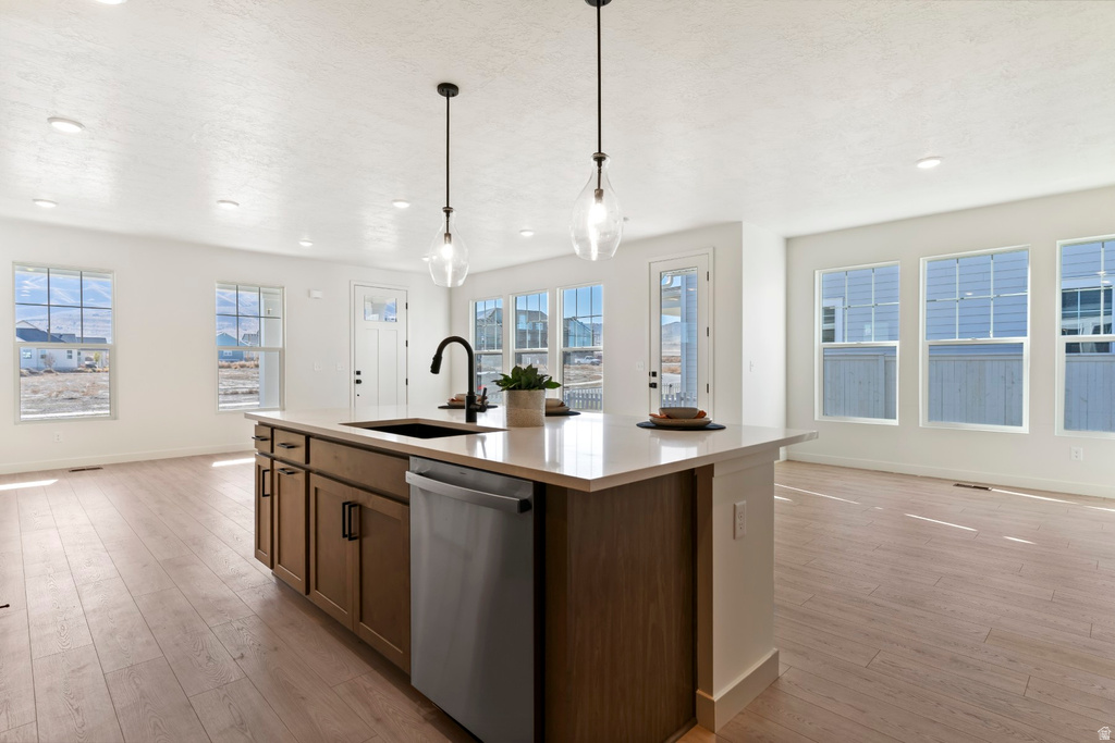 892 W CAROLINE DR Saratoga Springs, UT 84045