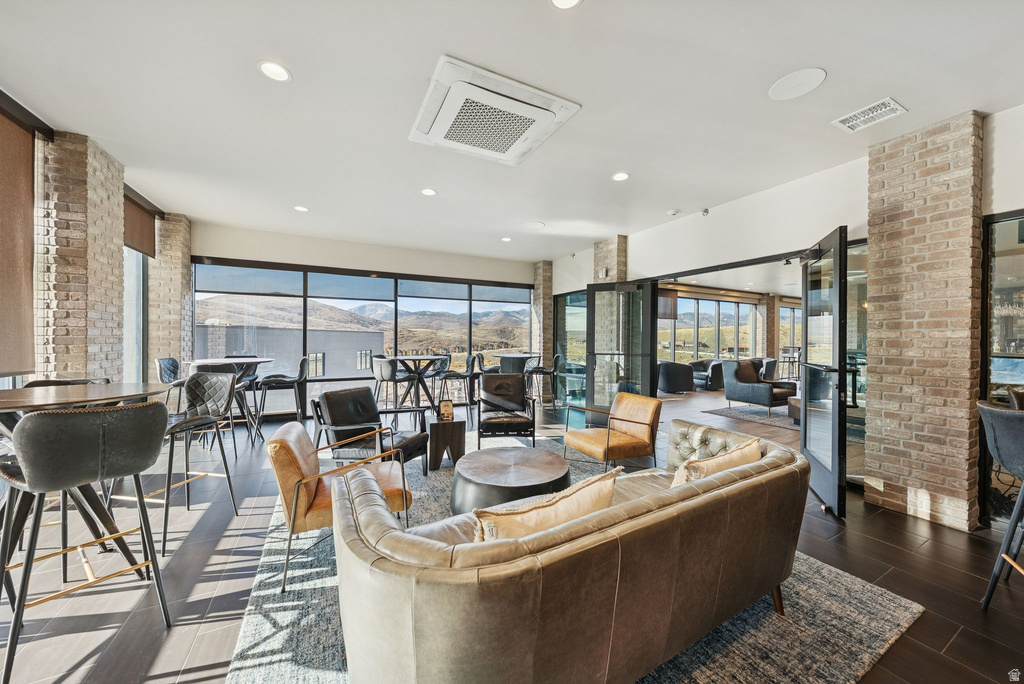 909 PEACE TREE TRL ##304 Kamas, UT 84036