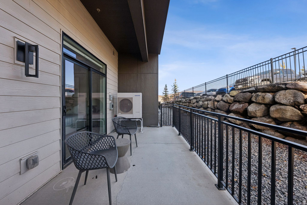 909 PEACE TREE TRL ##304 Kamas, UT 84036